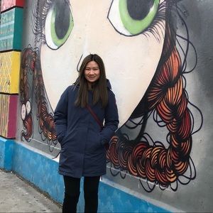 Meet your Posher, Crystal